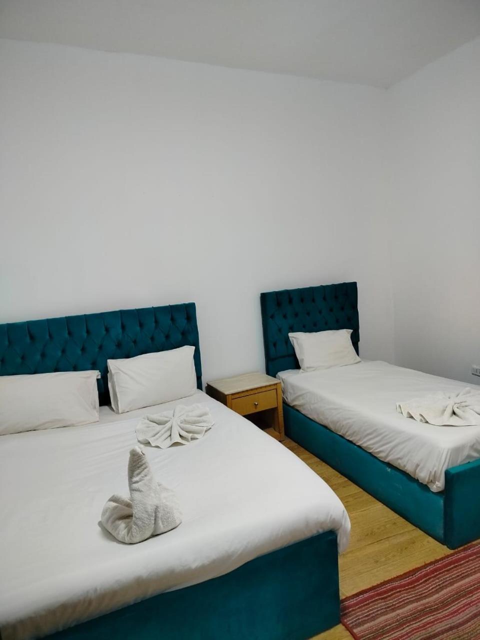 Anubis Kingdom Pyramids Hostel Kafrat al Jabal Exterior photo