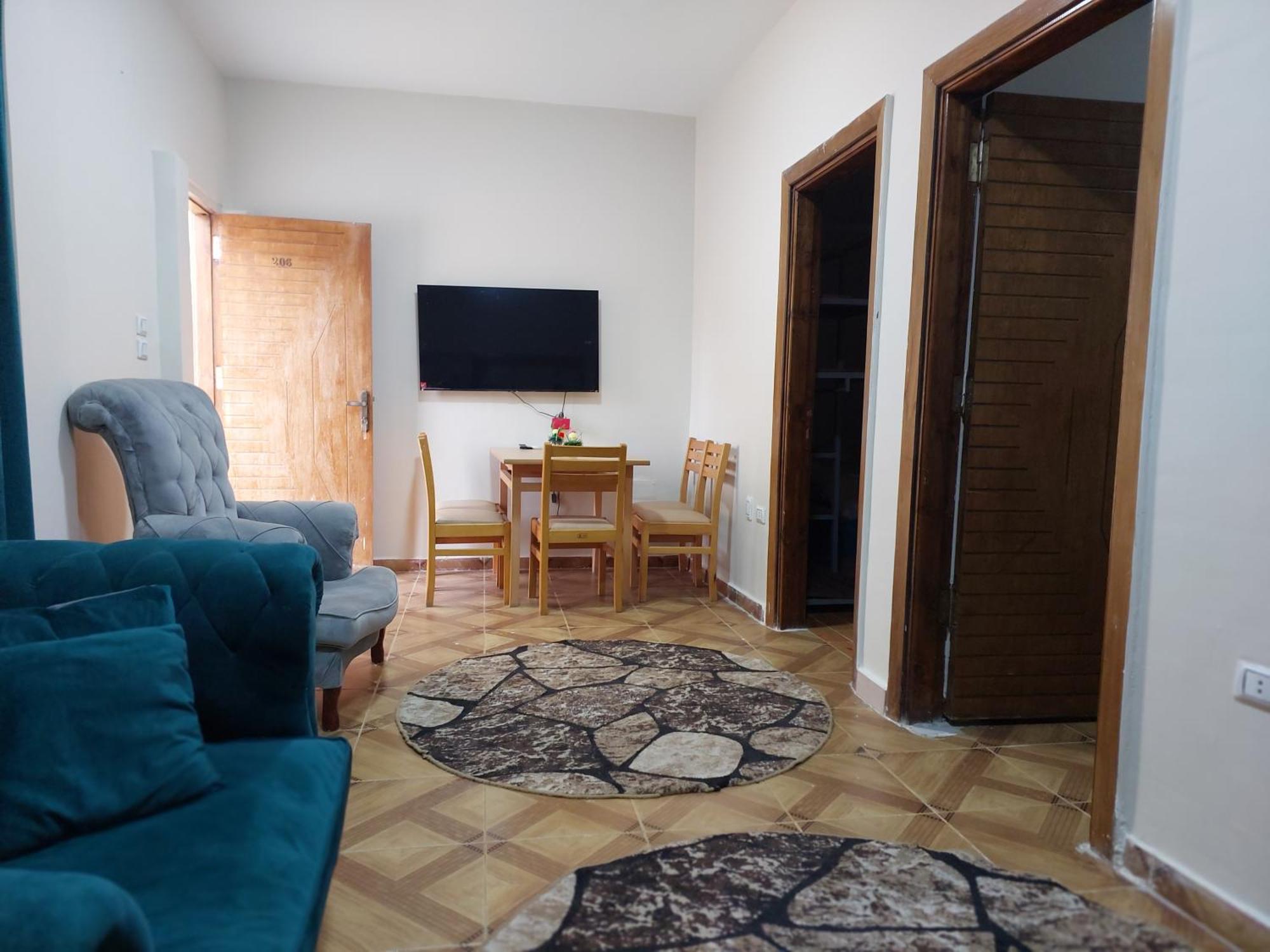 Anubis Kingdom Pyramids Hostel Kafrat al Jabal Exterior photo