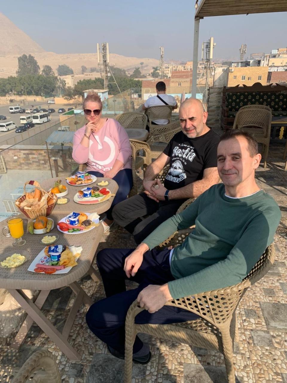 Anubis Kingdom Pyramids Hostel Kafrat al Jabal Exterior photo