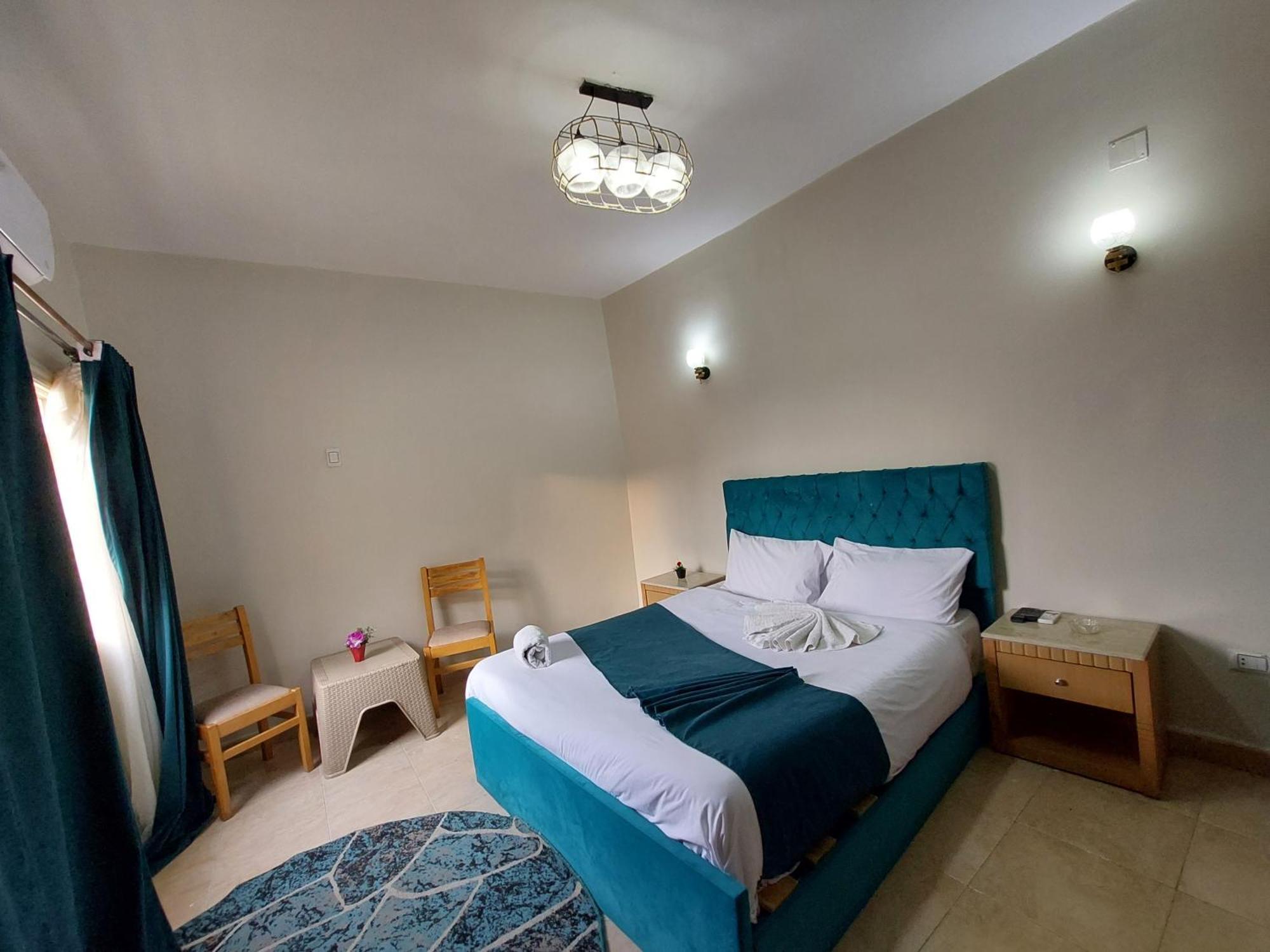 Anubis Kingdom Pyramids Hostel Kafrat al Jabal Exterior photo